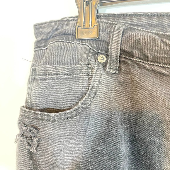 American Eagle Outfitters Mom Straight Jean Black Distressed Ankle Length Sz 16 - Picture 4 of 11